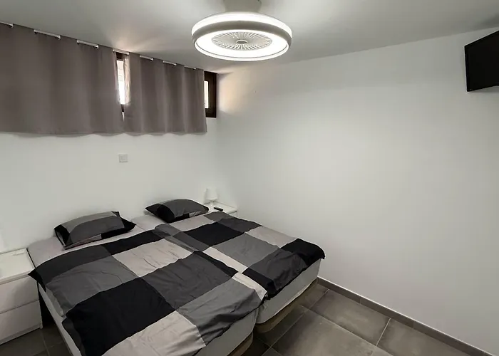 Апартаменти Danubio, Modernes Mit Poolblick Und Seitlichem Meerblick, Wohnzimmer Und 1 Schlafzimmer, 4 Etage, Im Herzen Von Playa Del Ingles, Gran Canaria *